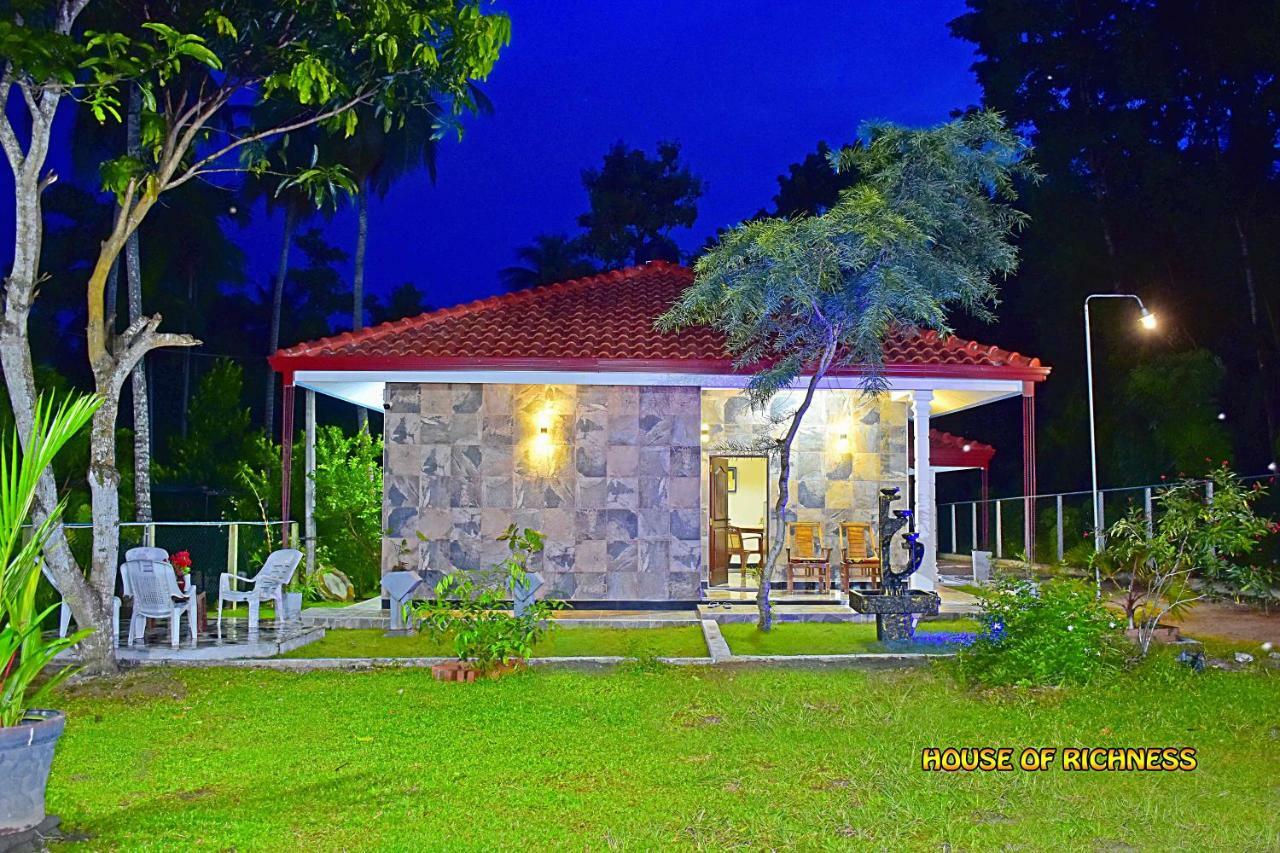 House Of Richness Hotel Negombo Ngoại thất bức ảnh